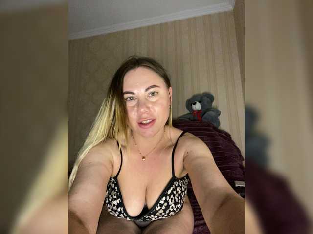 LuxuryAlya8's BongaCams show and profile