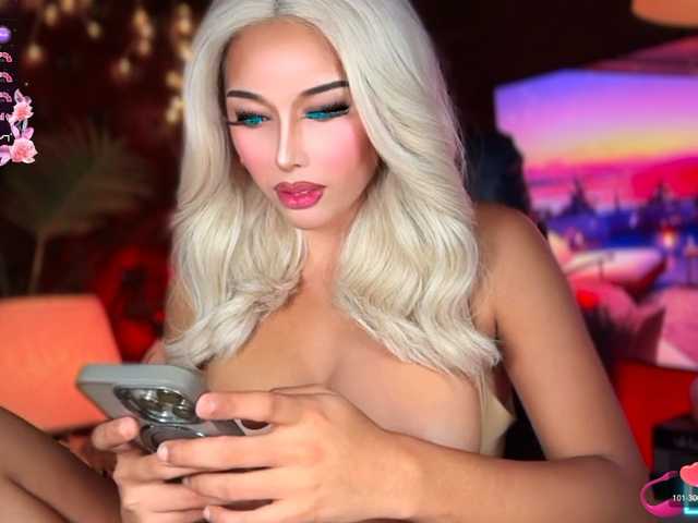 Missmary143 live webcam show