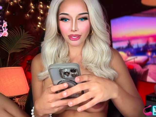 Missmary143 live webcam show