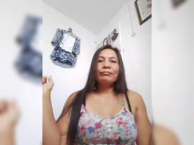 CherrieRose30 live cam on BongaCams