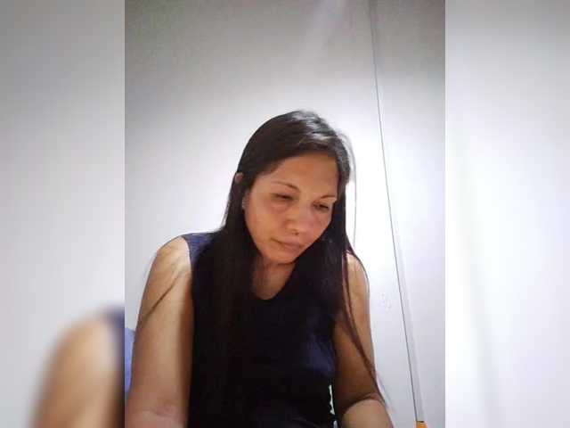 CherrieRose30 live cam preview