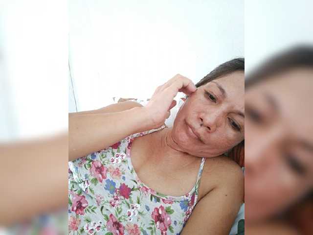 CherrieRose30 live cam on BongaCams