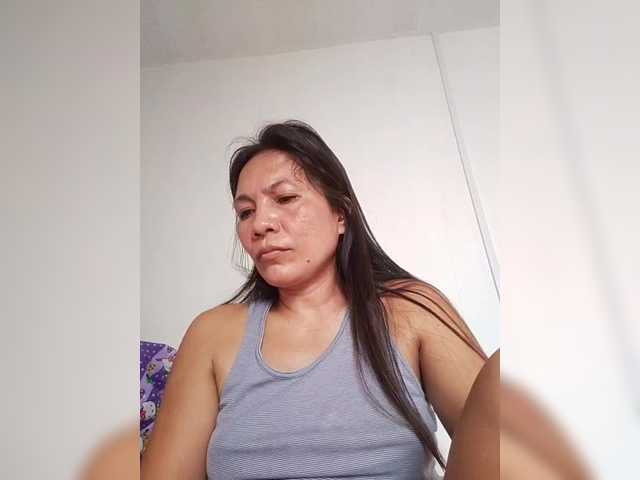CherrieRose30 live cam on BongaCams