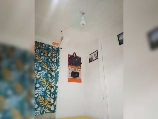 CherrieRose30 Live Cam and Statistics on UnifiedCams