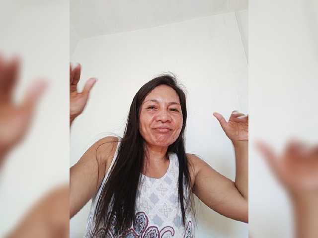 CherrieRose30 live cam on BongaCams