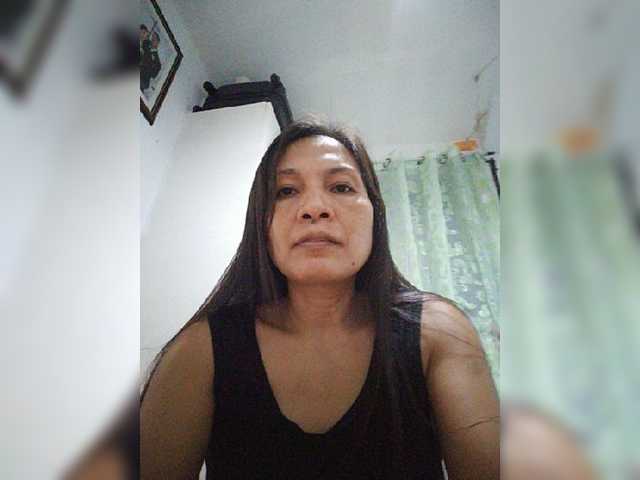 CherrieRose30 live cam on BongaCams