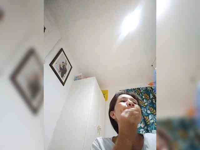 CherrieRose30 webcam