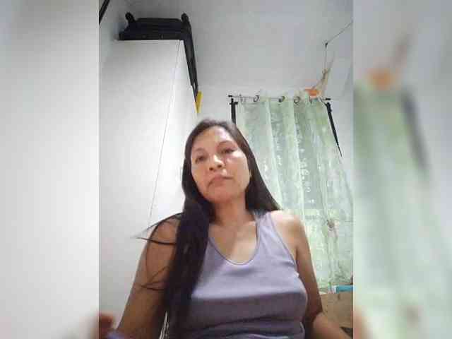 CherrieRose30 Live Webcam on BongaCams