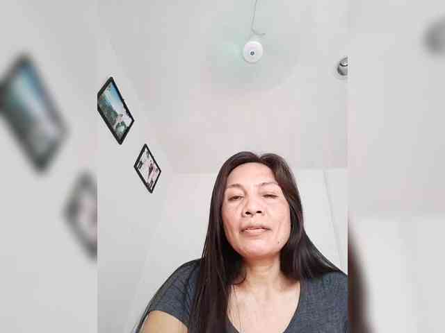 CherrieRose30 webcam