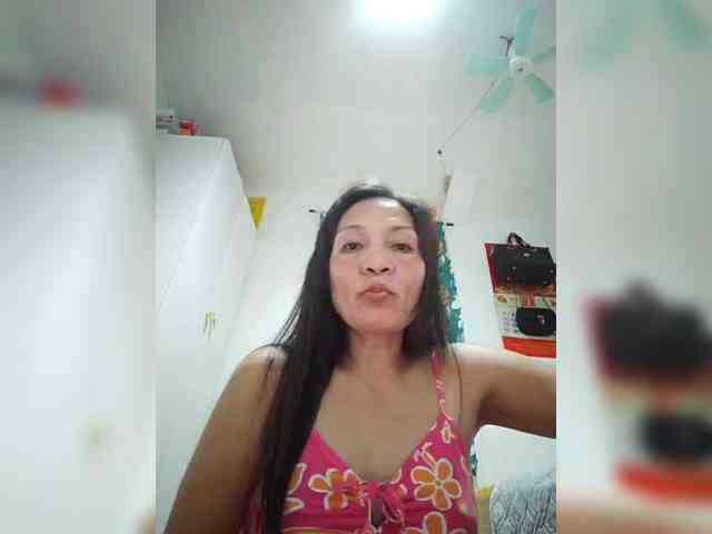 CherrieRose30 webcam