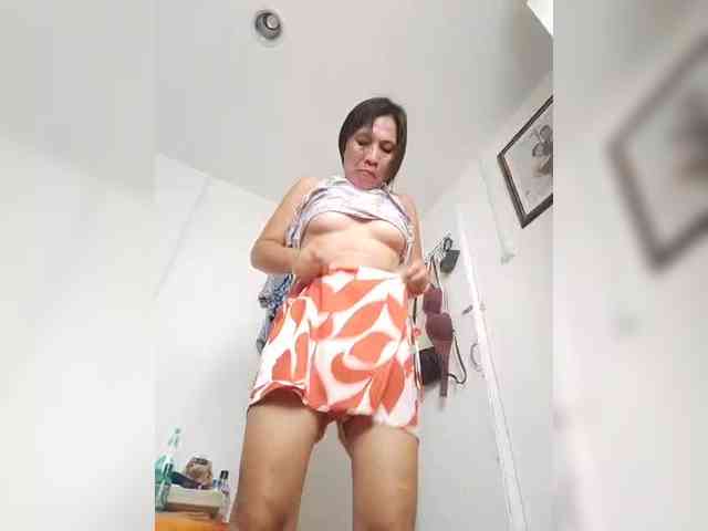 CherrieRose30 webcam