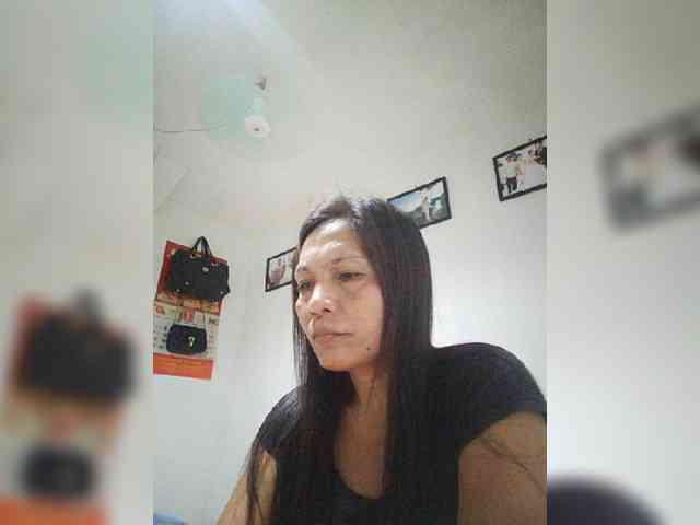 CherrieRose30 webcam