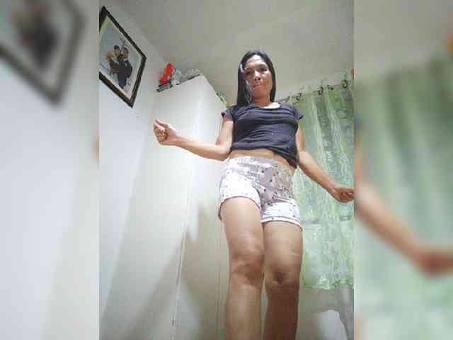 CherrieRose30 webcam