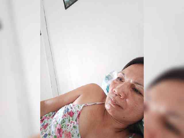 CherrieRose30 webcam