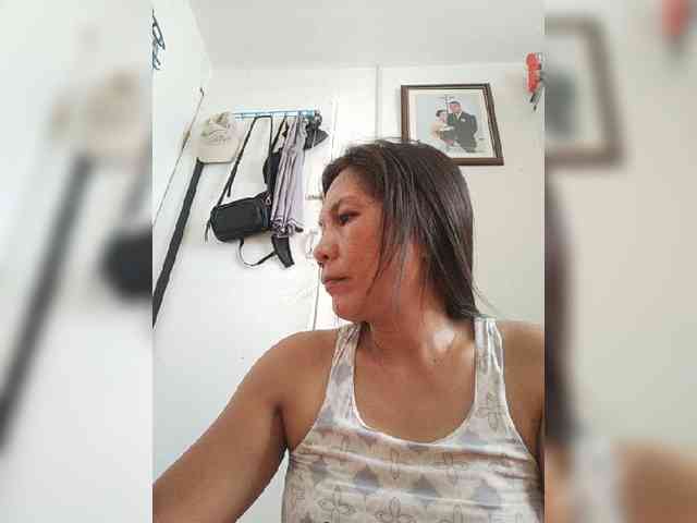 CherrieRose30 webcam