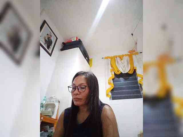CherrieRose30 webcam