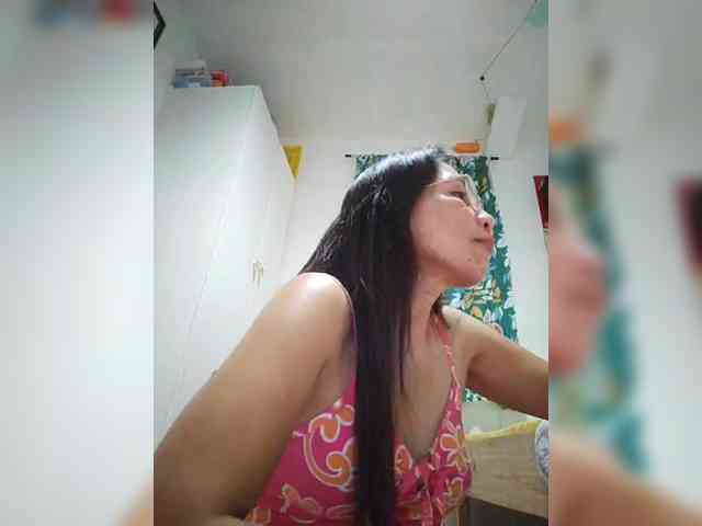 CherrieRose30 webcam