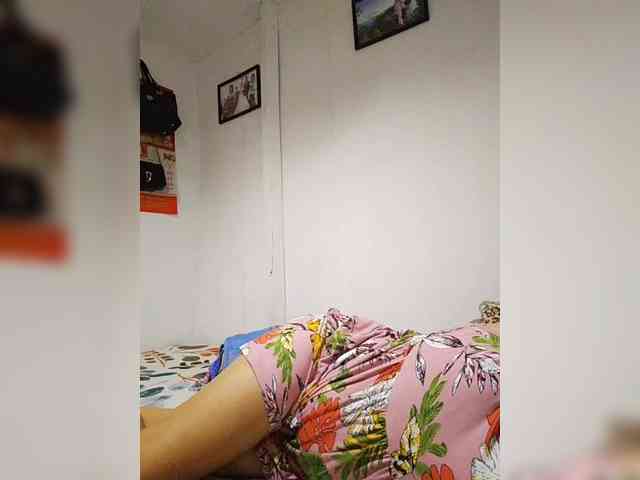 CherrieRose30 webcam