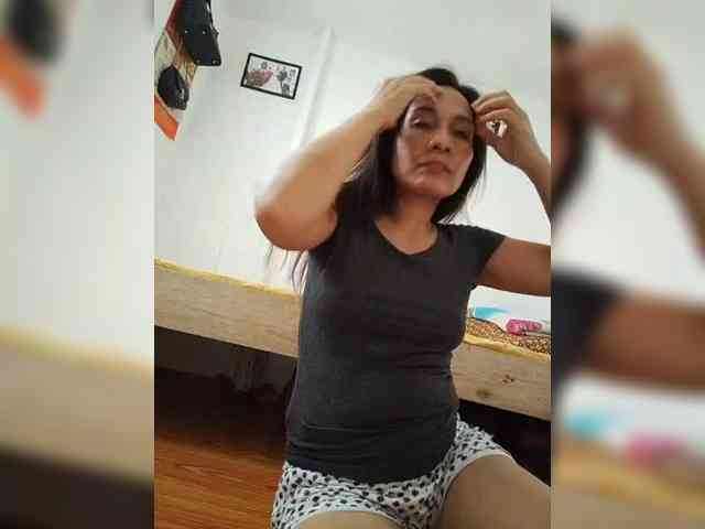 CherrieRose30 webcam