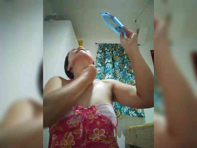 CherrieRose30 webcam