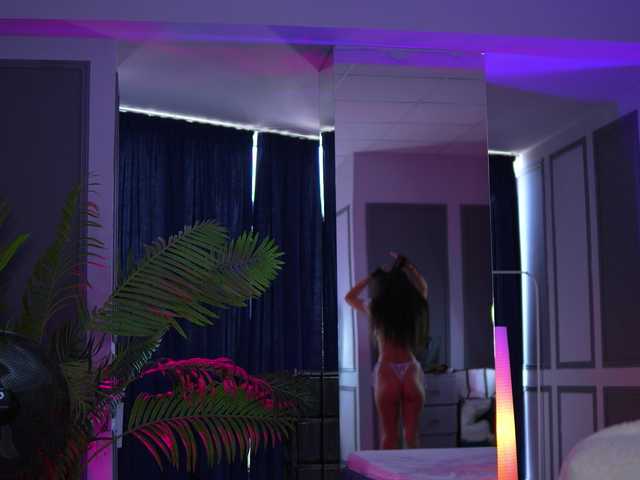 MisssMegann live webcam show
