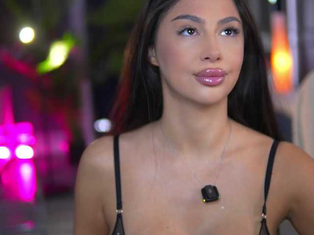 MisssMegann, en directo ahora en BongaCams