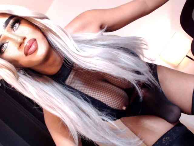 DominantLatina