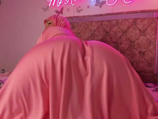 Dana-Alabi's BongaCams show and profile