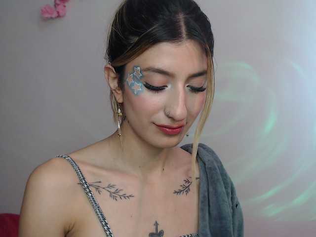 1kaii live cam on BongaCams