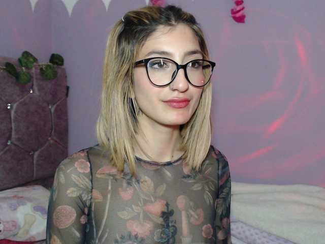 1kaii live cam on BongaCams