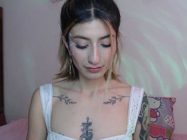 1kaii live cam on BongaCams