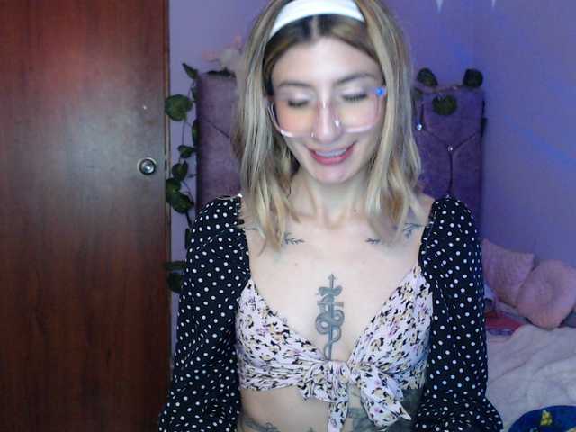 1kaii live cam on BongaCams