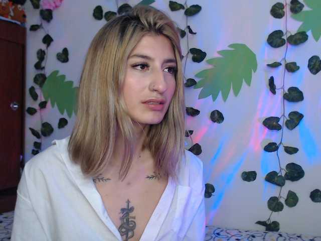 1kaii live cam on BongaCams