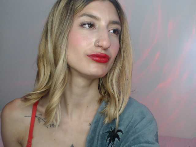 1kaii live cam on BongaCams