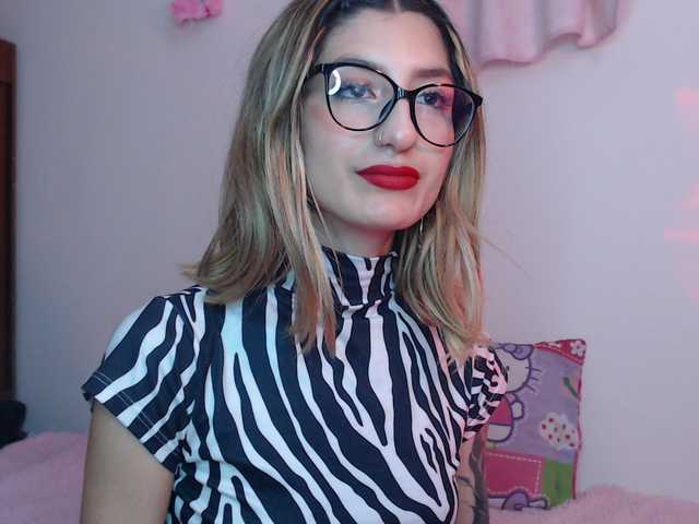 1kaii live cam on BongaCams