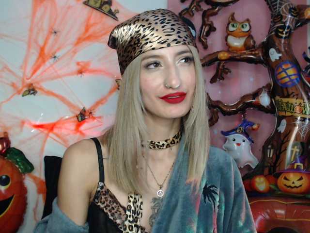 1kaii live cam on BongaCams