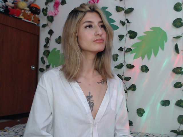 1kaii live cam on BongaCams