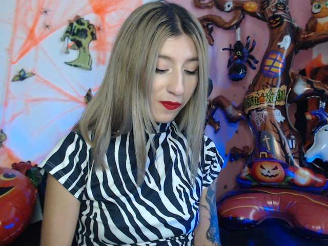 1kaii live cam on BongaCams