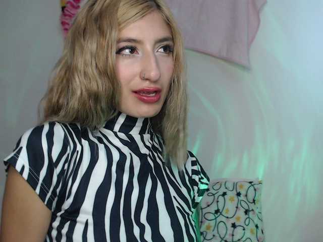 1kaii live cam on BongaCams