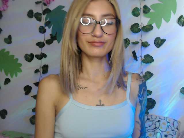 1kaii live cam on BongaCams