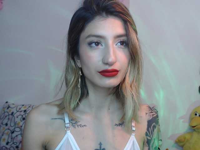 1kaii live cam on BongaCams