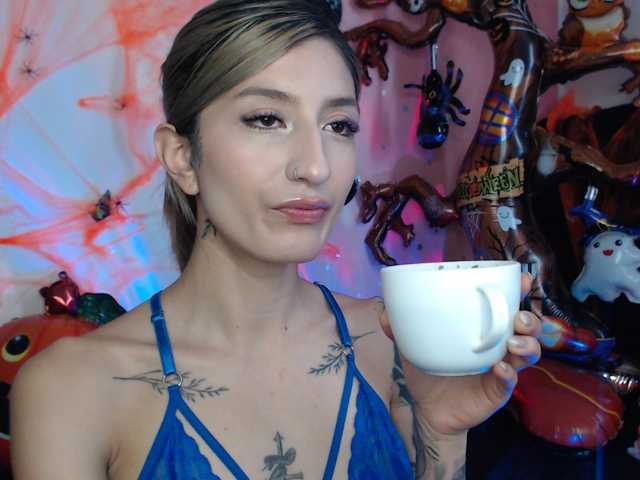 1kaii live cam on BongaCams