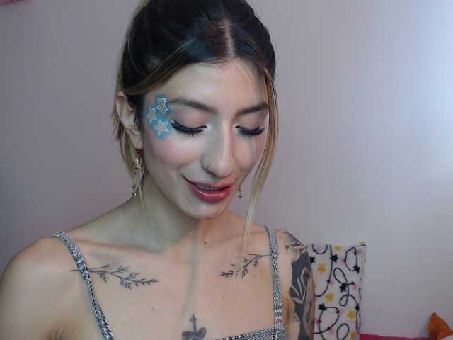 1kaii live cam on BongaCams