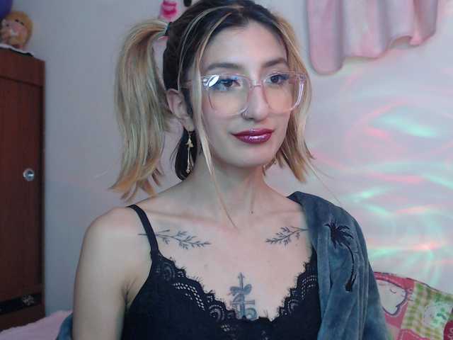 1kaii live cam on BongaCams