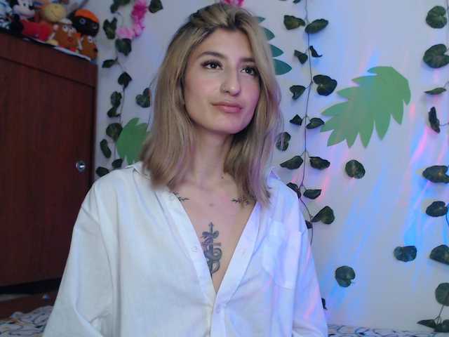 1kaii live cam on BongaCams