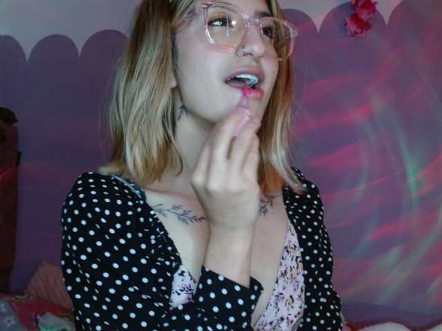 1kaii live cam on BongaCams