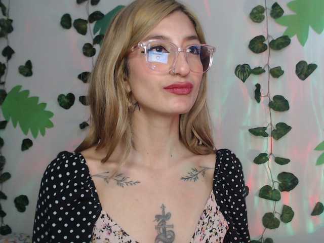 1kaii live cam on BongaCams