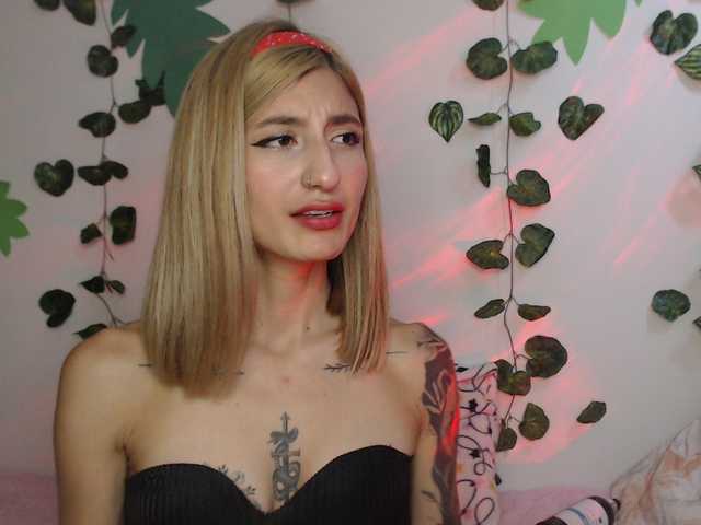 1kaii live cam on BongaCams
