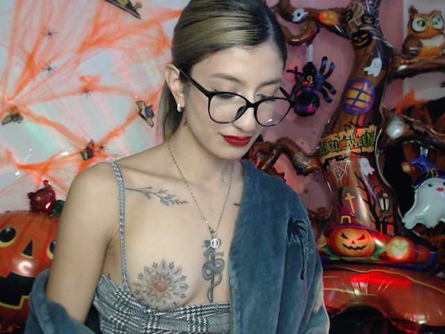 1kaii live cam on BongaCams