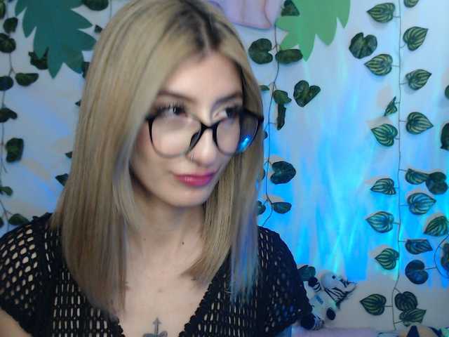 1kaii live cam preview